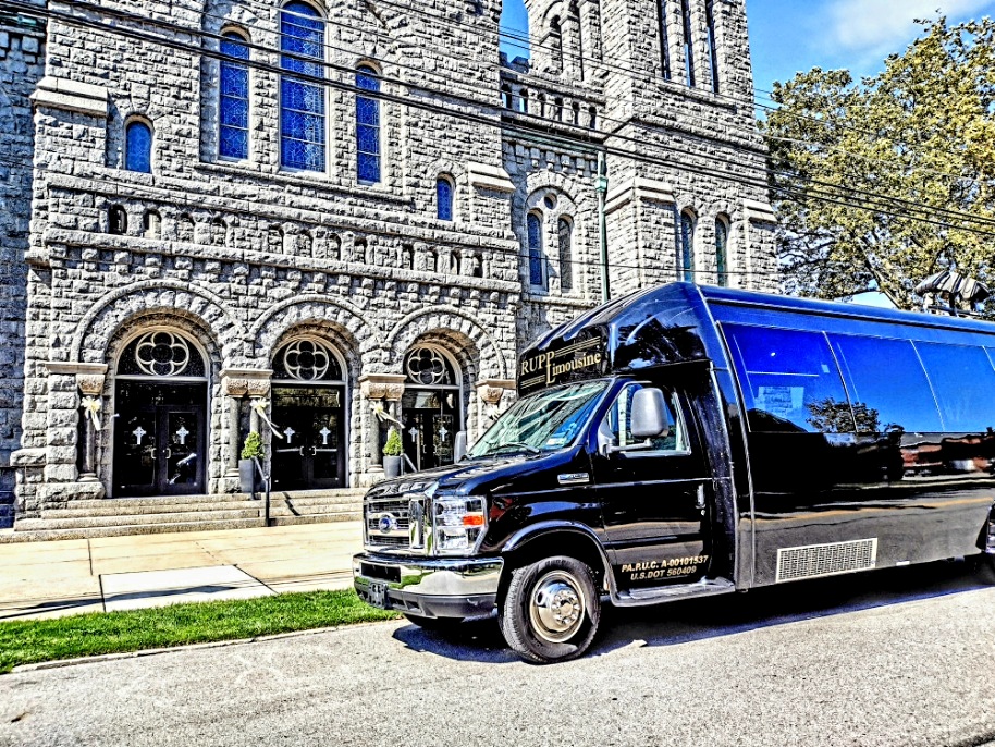 Wedding Limo Service - Limo Service - Rupp Limousine - Chauffeur Services - Wedding Transportation - Erie PA - Pittsburgh PA - Cleveland OH - Buffalo NY - Best Limo Service -